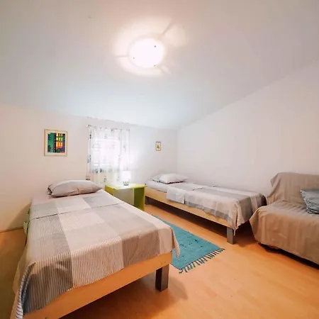 Two-bedroom In Ljubac I Διαμέρισμα *