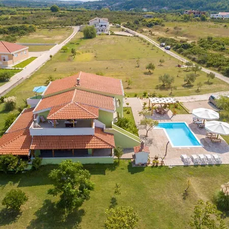 Two-bedroom In Ljubac I